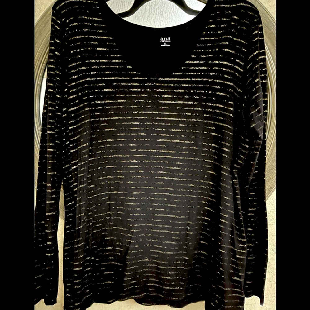 a.n.a long sleeve, scoop neck tee. Size  XL. Black with gold flecks.
